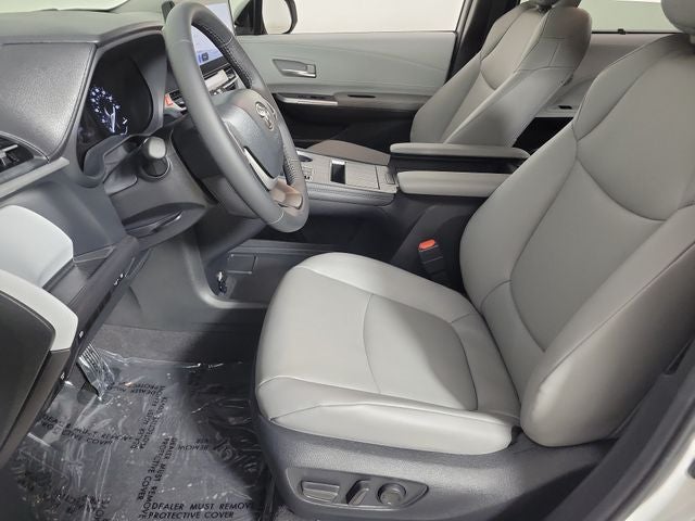 2026 Toyota Sienna XLE 8 Passenger