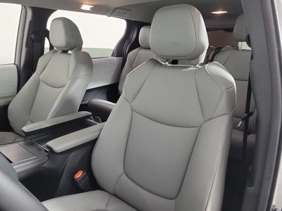 2026 Toyota Sienna XLE 8 Passenger