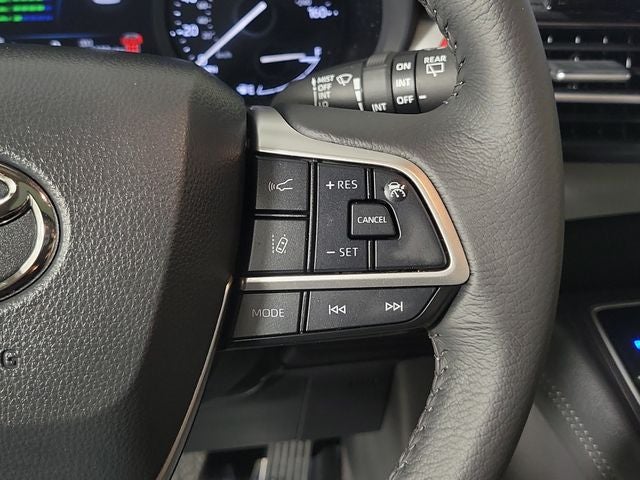 2026 Toyota Sienna XLE 8 Passenger