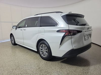 2026 Toyota Sienna XLE 8 Passenger