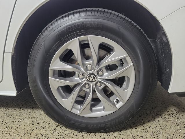 2026 Toyota Sienna XLE 8 Passenger