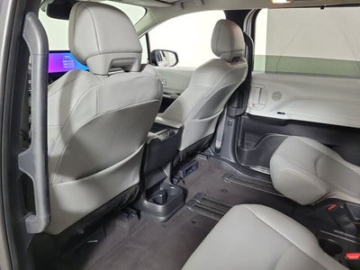 2025 Toyota Sienna XLE 8 Passenger