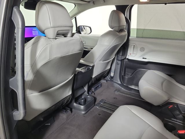 2025 Toyota Sienna XLE 8 Passenger