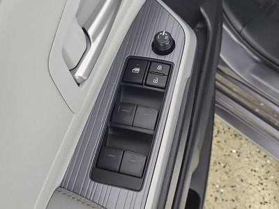 2025 Toyota Sienna XLE 8 Passenger