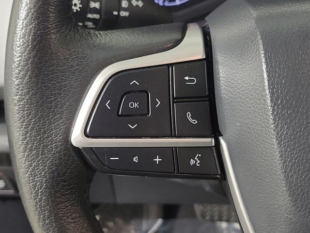 2025 Toyota Sienna XLE 8 Passenger