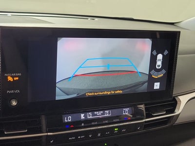 2025 Toyota Sienna XLE 8 Passenger