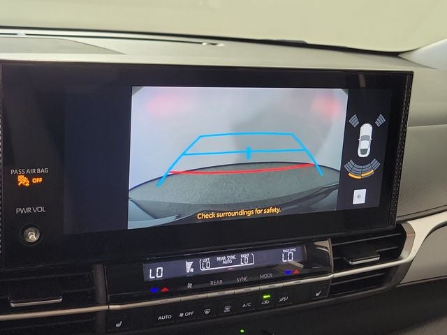 2025 Toyota Sienna XLE 8 Passenger