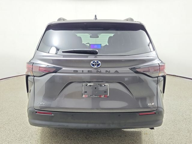 2025 Toyota Sienna XLE 8 Passenger
