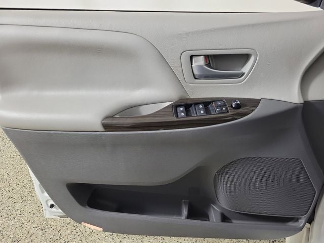2019 Toyota Sienna XLE Premium 8 Passenger