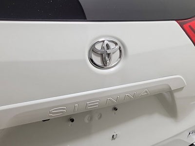 2019 Toyota Sienna XLE Premium 8 Passenger