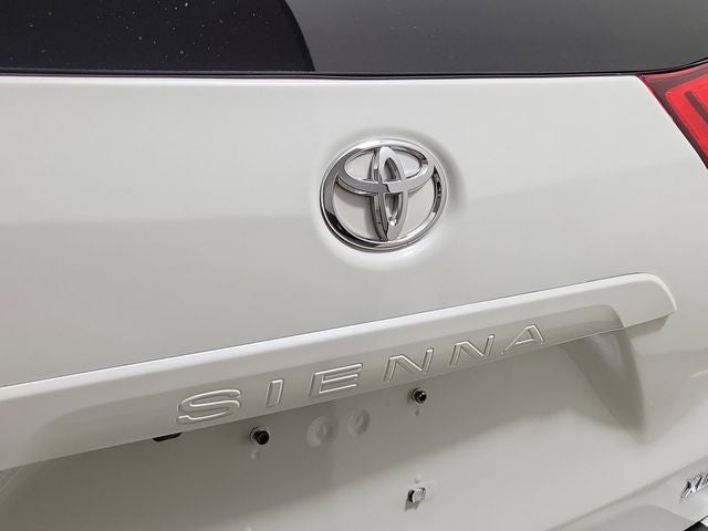 2019 Toyota Sienna XLE Premium 8 Passenger