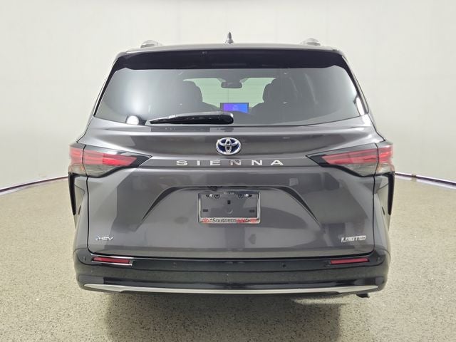 2025 Toyota Sienna Limited 7 Passenger