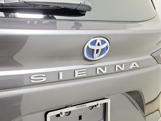 2025 Toyota Sienna Limited 7 Passenger