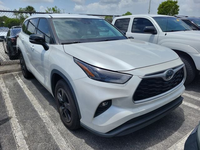 2022 Toyota Highlander LE