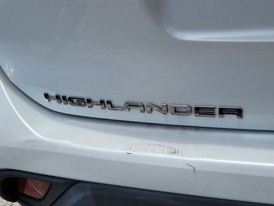 2022 Toyota Highlander LE