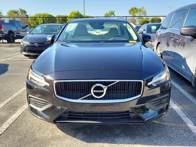 2019 Volvo S60 T6 Momentum
