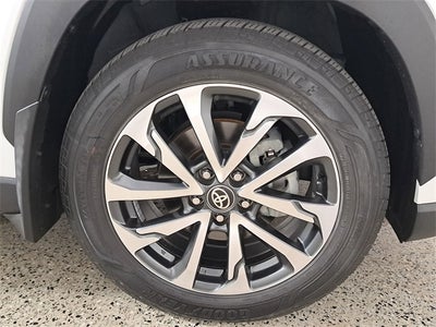 2024 Toyota Corolla Cross XLE