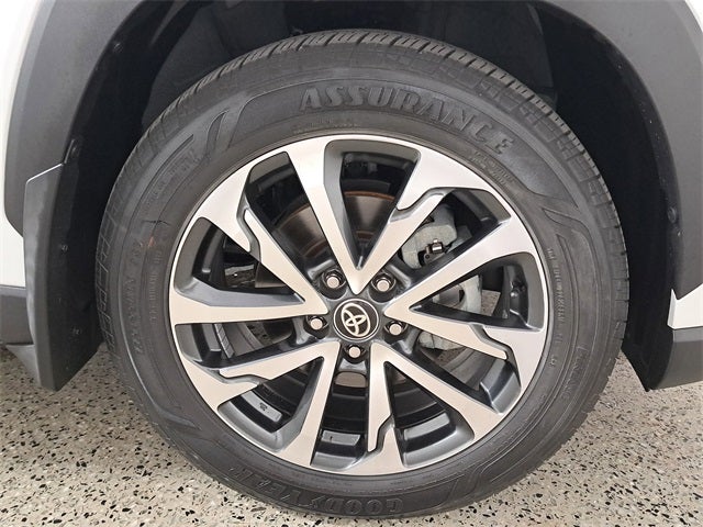 2024 Toyota Corolla Cross XLE