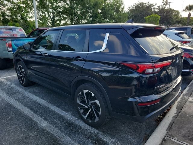 2022 Mitsubishi Outlander ES