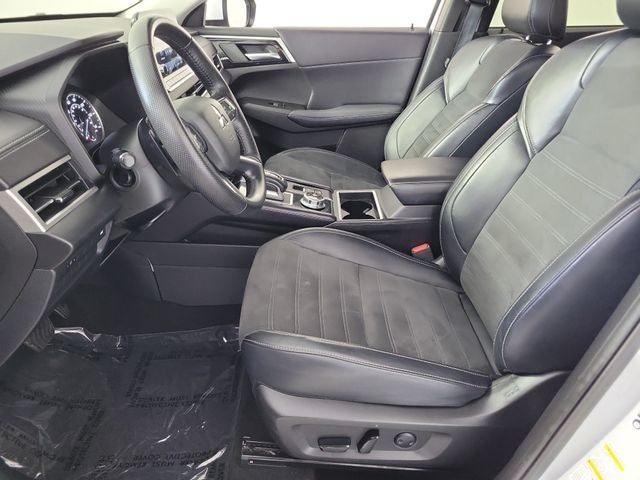 2024 Mitsubishi Outlander SE Black Edition