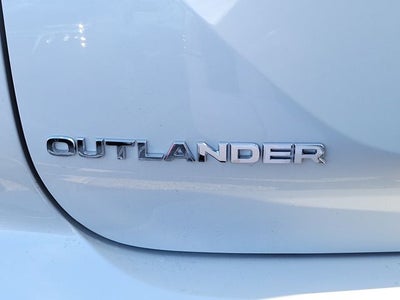 2026 Mitsubishi Outlander SE