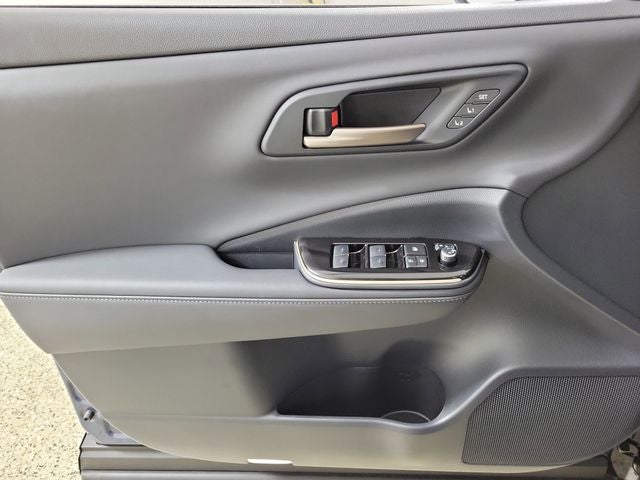 2025 Toyota Crown Signia Limited