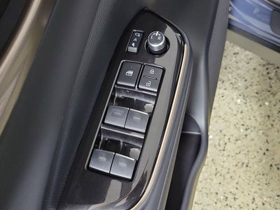 2025 Toyota Crown Signia Limited