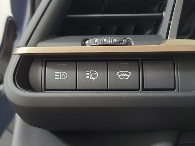 2025 Toyota Crown Signia Limited