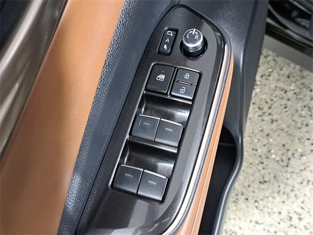 2025 Toyota Crown Signia Limited