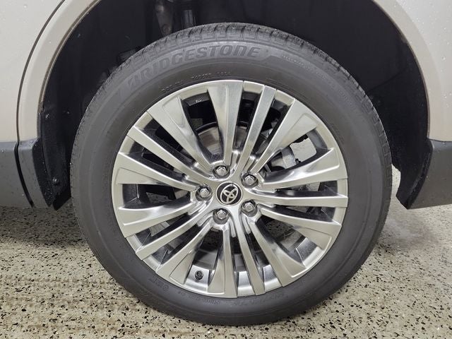 2024 Toyota Venza XLE