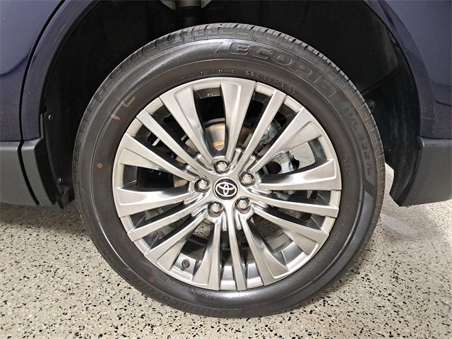 2021 Toyota Venza LE