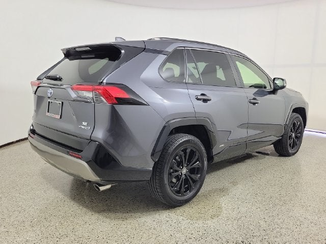 2022 Toyota RAV4 Hybrid SE
