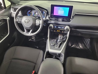 2025 Toyota RAV4 Hybrid SE