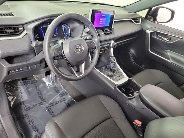 2025 Toyota RAV4 Hybrid SE