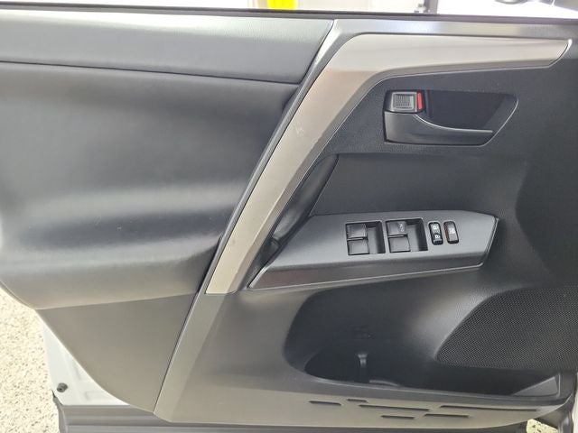 2018 Toyota RAV4 Hybrid LE Plus
