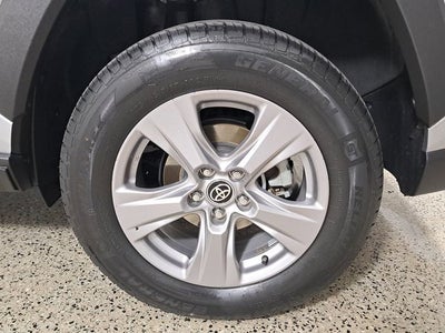 2025 Toyota RAV4 Hybrid XLE