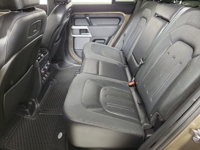 2020 Land Rover Defender 110 SE