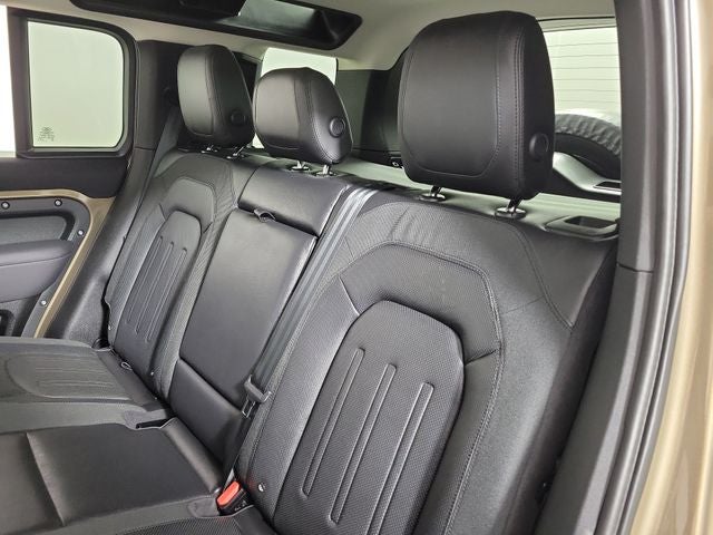 2020 Land Rover Defender 110 SE