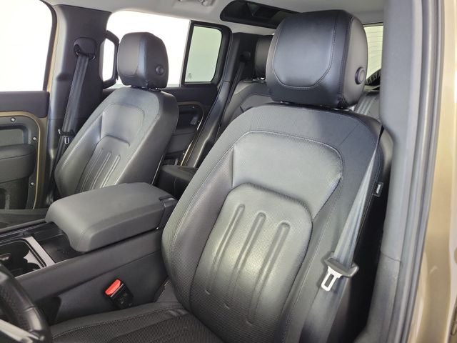 2020 Land Rover Defender 110 SE