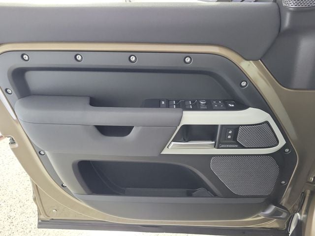 2020 Land Rover Defender 110 SE