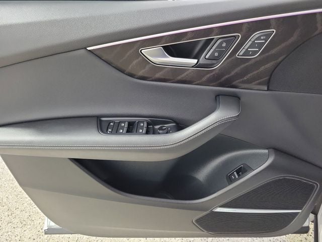 2023 Audi Q8 55 Premium Plus quattro
