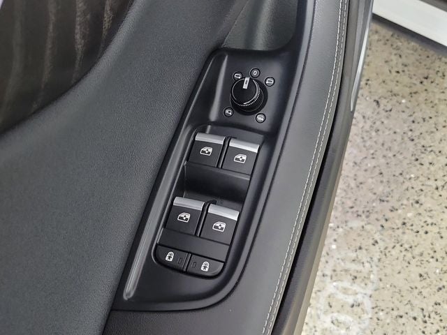 2023 Audi Q8 55 Premium Plus quattro