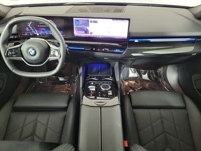 2025 BMW 5 Series 530i