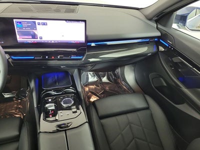 2025 BMW 5 Series 530i