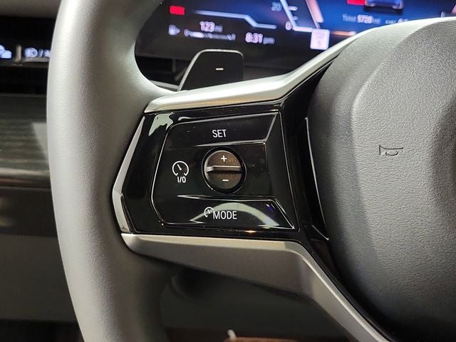 2025 BMW 5 Series 530i