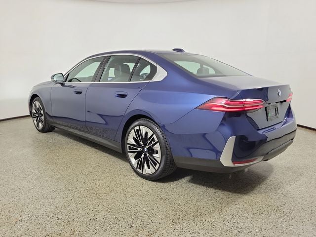 2025 BMW 5 Series 530i