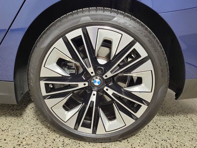 2025 BMW 5 Series 530i