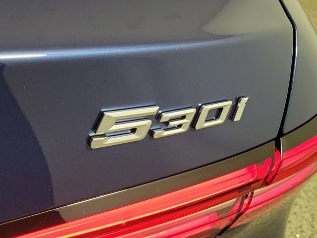 2025 BMW 5 Series 530i