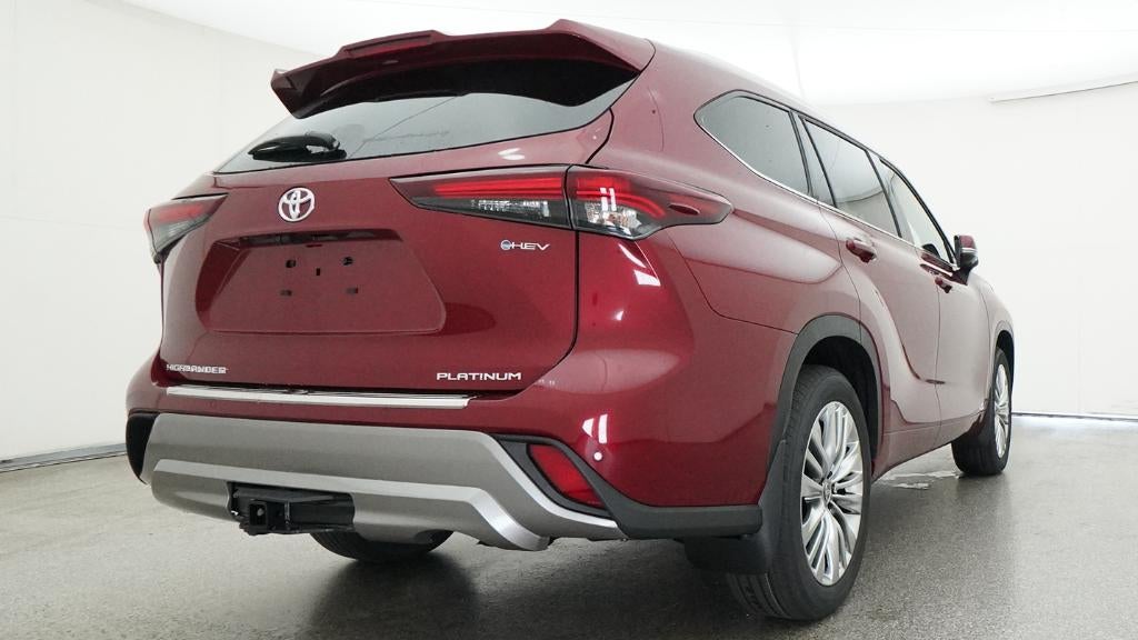 2026 Toyota Highlander Hybrid Platinum