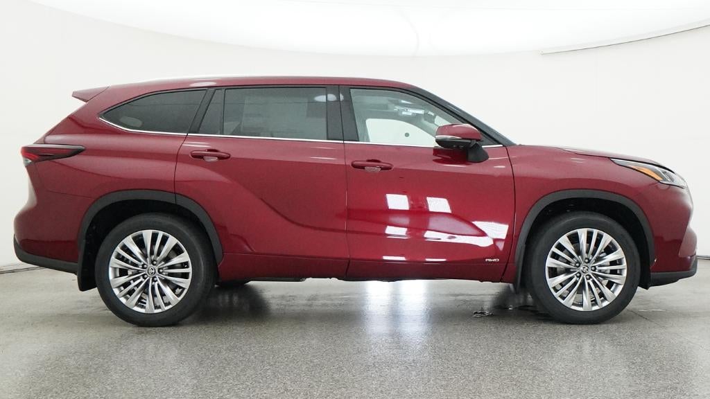 2026 Toyota Highlander Hybrid Platinum